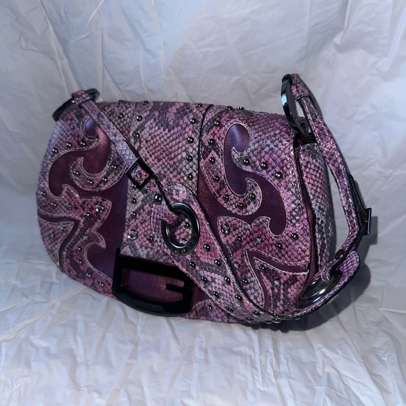 SOLD ON FACEBOOK MP - Picture 2 of 8